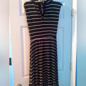 Dip black and white stripe stretch tie neck dress size small